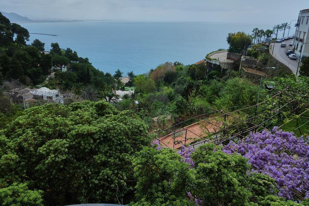 Domus Antonina Apartment Vietri sul Mare Exterior photo